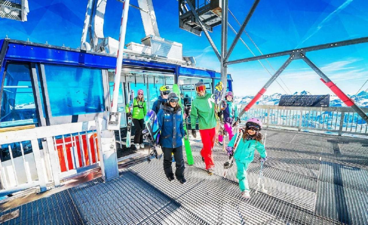 Résidence rond point des pistes accès direct funiculaire exposé sud Tignes Extérieur photo